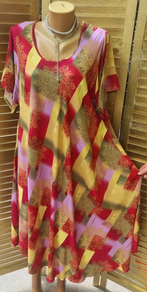 WhatsApp Image 2025 03 05 at 10.25.22 2 - Rochie Maxi din Vascoza cod 0013