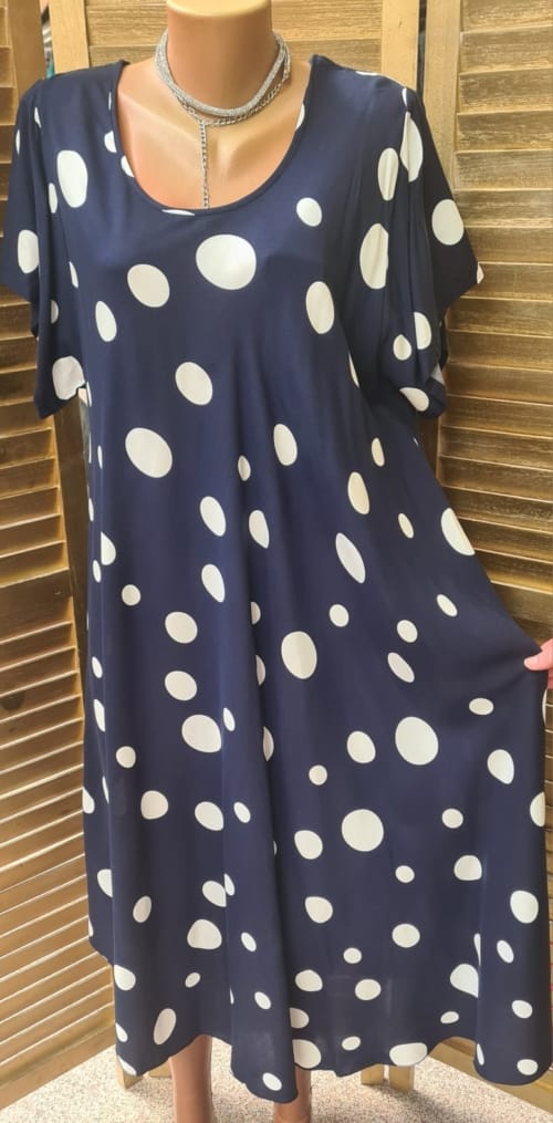 WhatsApp Image 2025 03 05 at 10.25.23 2 - Rochie Maxi din Vascoza cod 0019