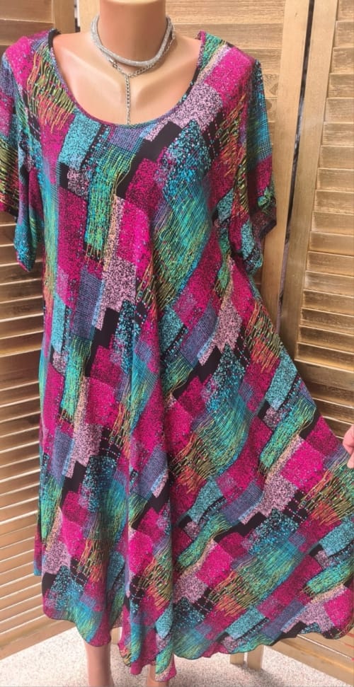 WhatsApp Image 2025 03 05 at 10.25.23 6 - Rochie Maxi din Vascoza cod 0024