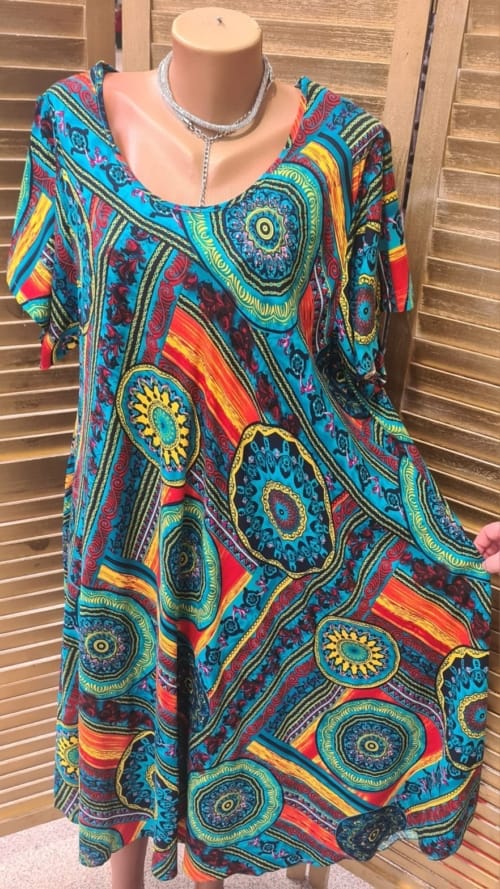 WhatsApp Image 2025 03 05 at 10.25.24 8 - Rochie Maxi din Vascoza cod 0080