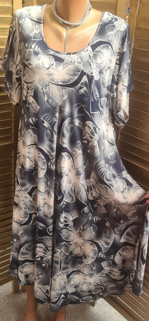 WhatsApp Image 2025 03 05 at 10.25.26 9 - Rochie Maxi din Vascoza cod 0048