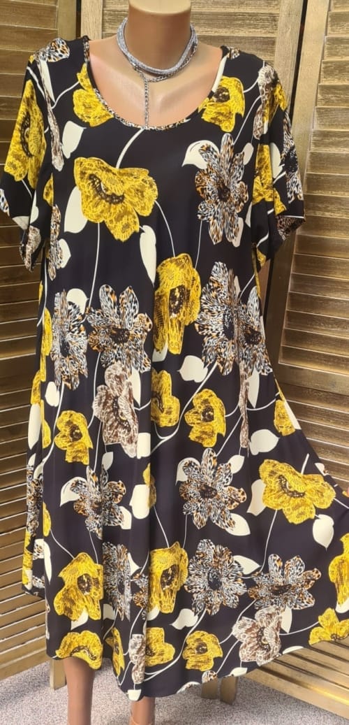 WhatsApp Image 2025 03 05 at 10.25.28 7 - Rochie Maxi din Vascoza cod 0068