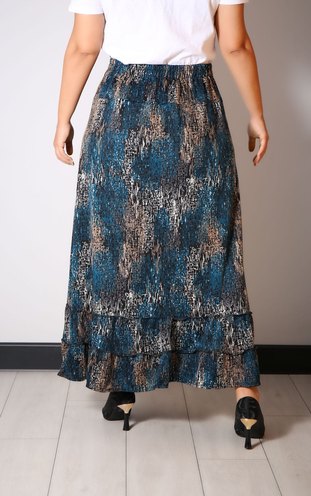 Fusta Lunga cu Volan si Nasturi 002 3 - Fusta Lunga cu Volan si Nasturi 002 Fusta Lunga cu Volan si Nasturi 002 - imagine 3