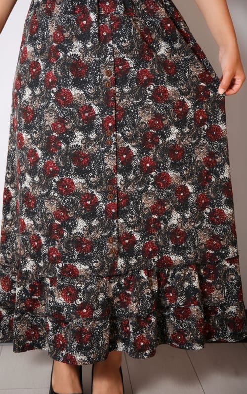 IMG 2938 - Fusta Lunga cu Volan si Nasturi 008