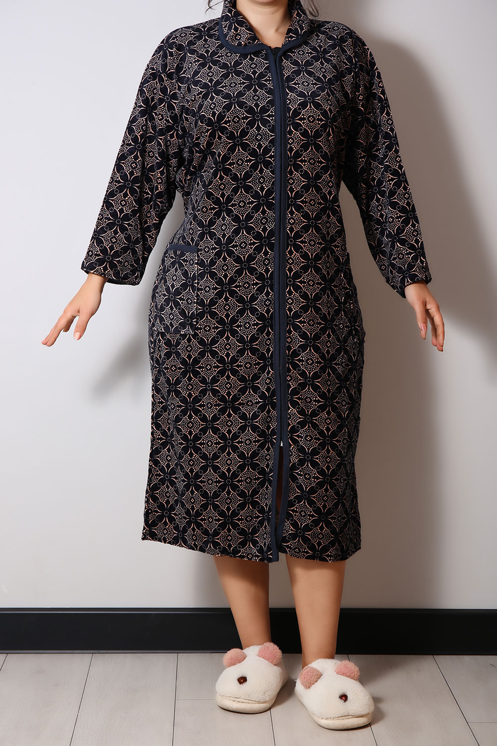 img 3412 - Capot din Catifea cod CCF 054